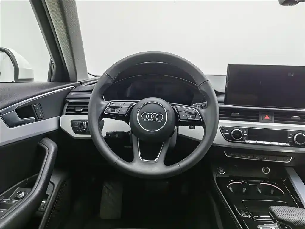 Audi A4L 2020 40 TFSI Luxury Dynamic фото 11