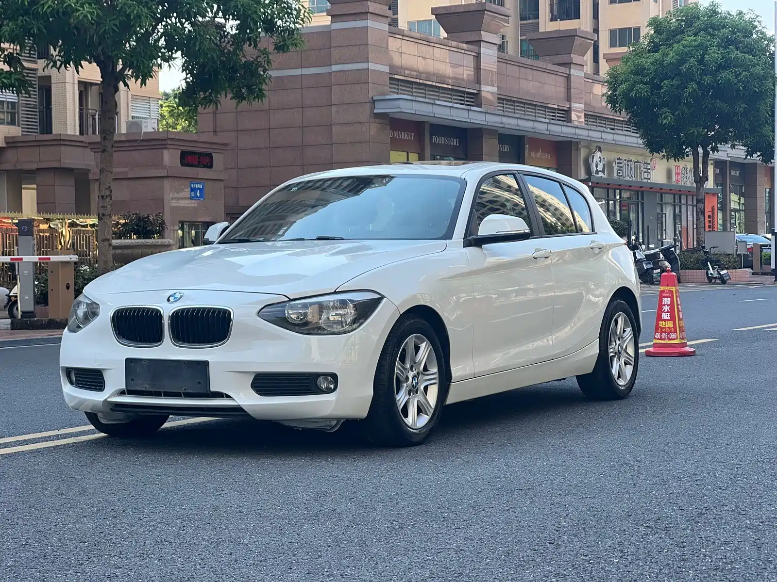 Фото 1 - BMW 1 Series (Import)