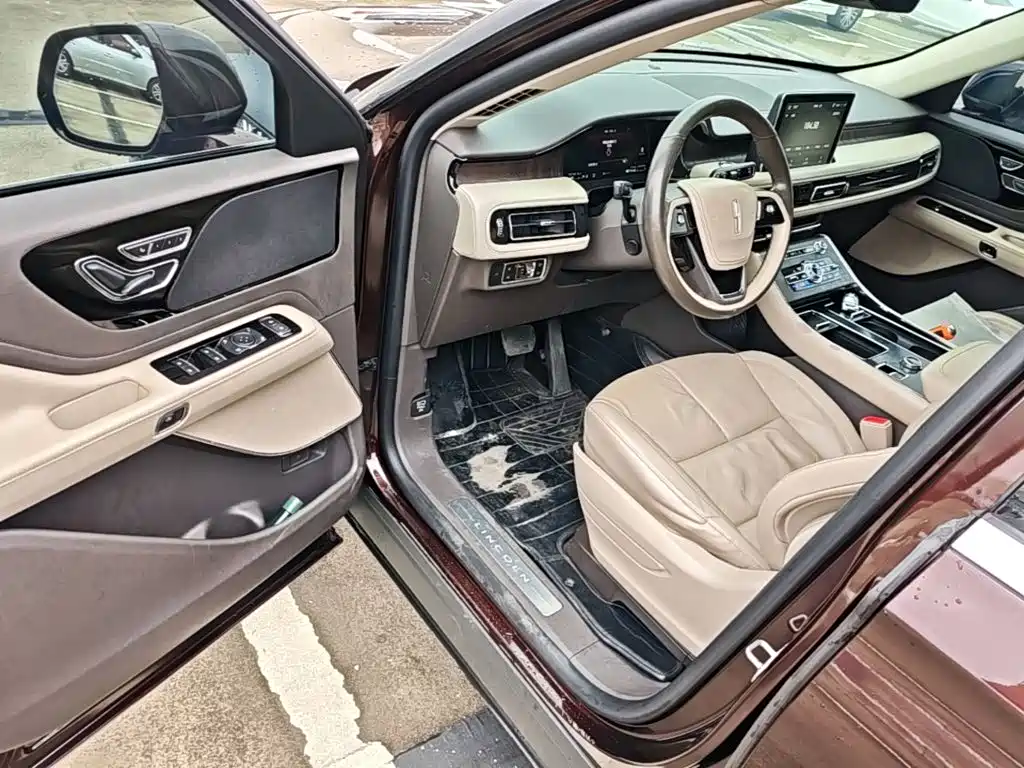 Lincoln Aviator (Import) 2020 2020 3.0T V6 AWD Premium Edition