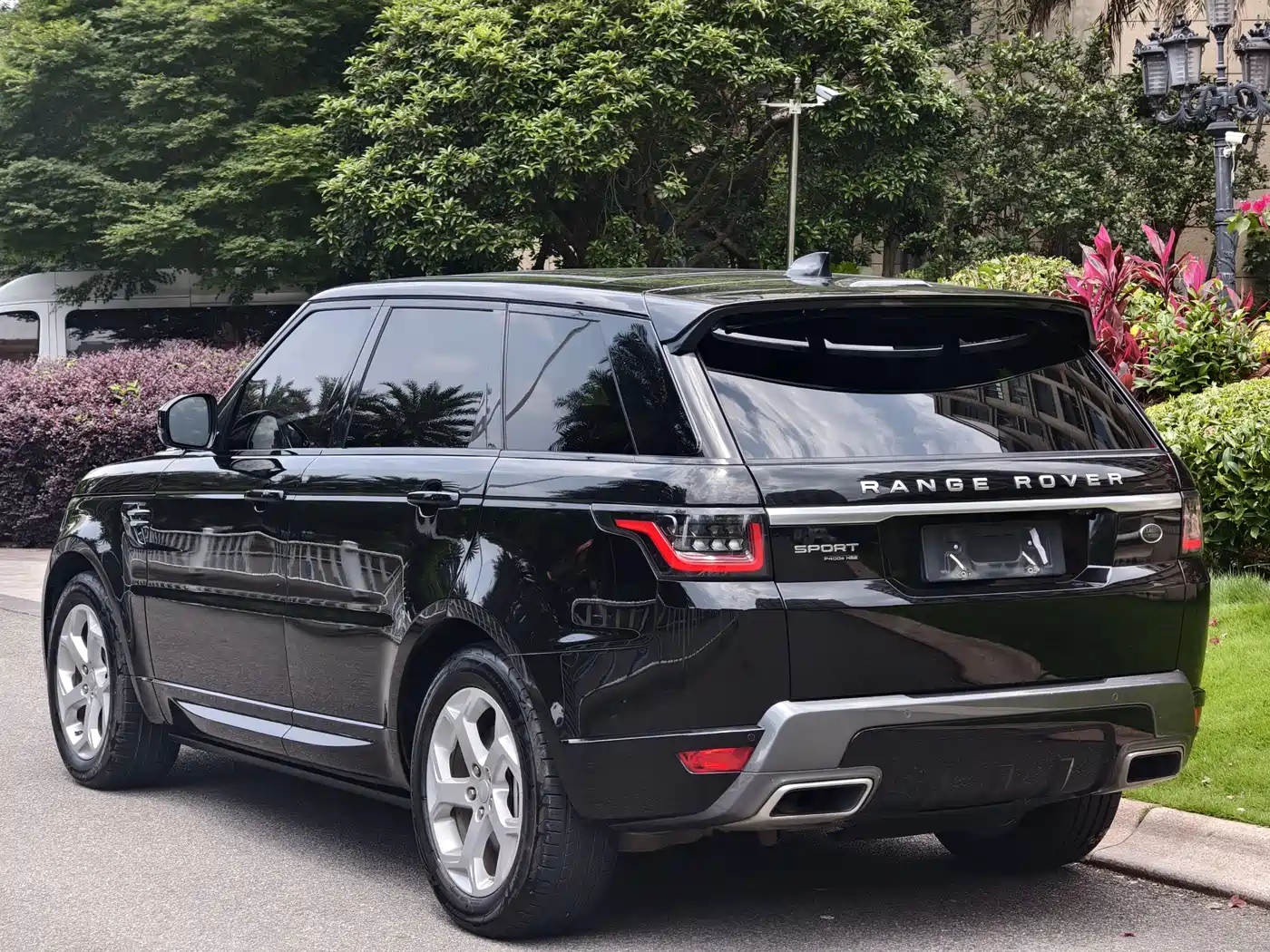 Land Rover Range Rover Sport PHEV 2018 Model P400e фото 5