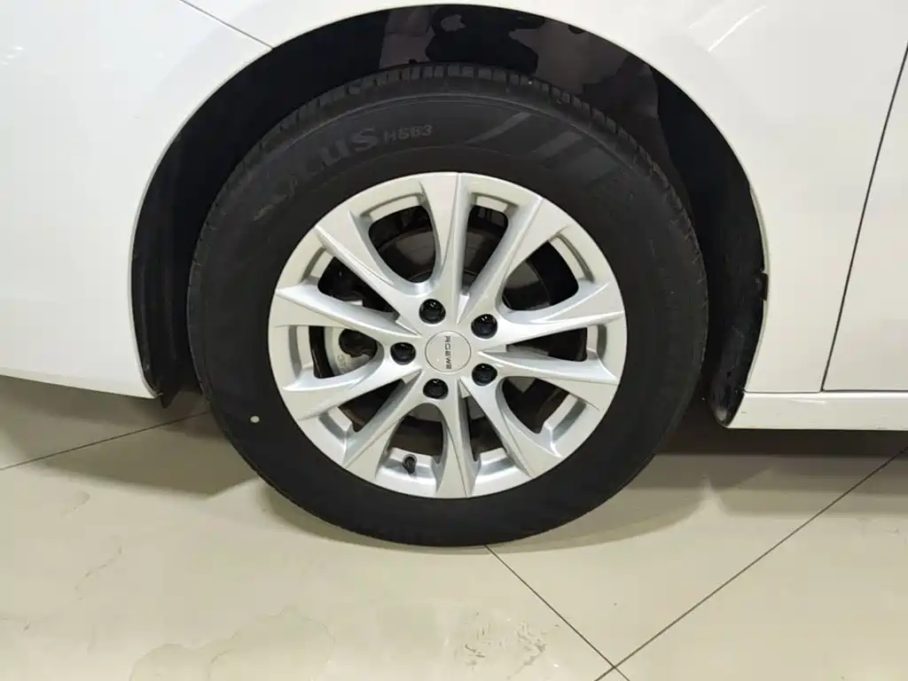 Roewe i5 2025 2023 1.5L CVT Luxury Edition