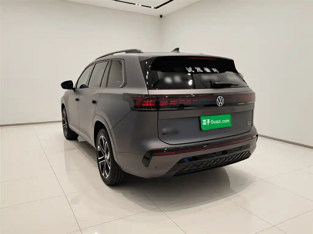 Volkswagen Teramont 2025 Teramont Pro 450TSI 4WD Summit Edition фото 23