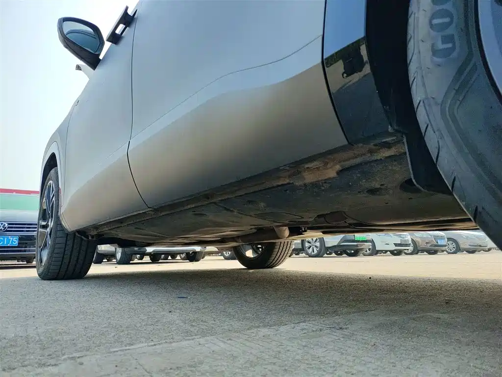 Volkswagen Teramont 2025 Teramont Pro 450TSI 4WD Summit Edition фото 21