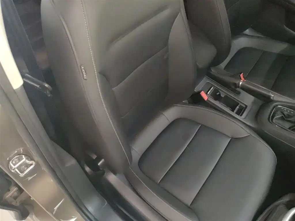 Volkswagen Sagitar 2018 280TSI DSG Spark Edition фото 20