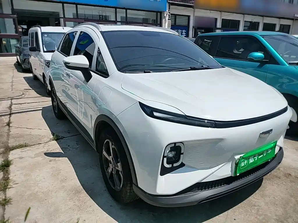 Фото 4 - Geely Geometry E Firefly