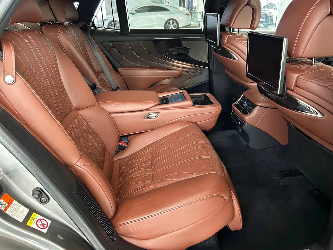 LEXUS LS