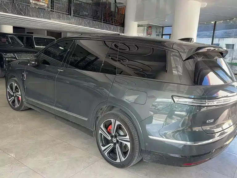 Фото 5 - NIO ES8