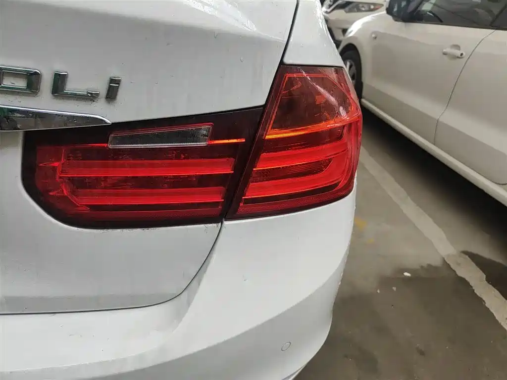 BMW 3 Series 2014 320Li Fashion фото 8