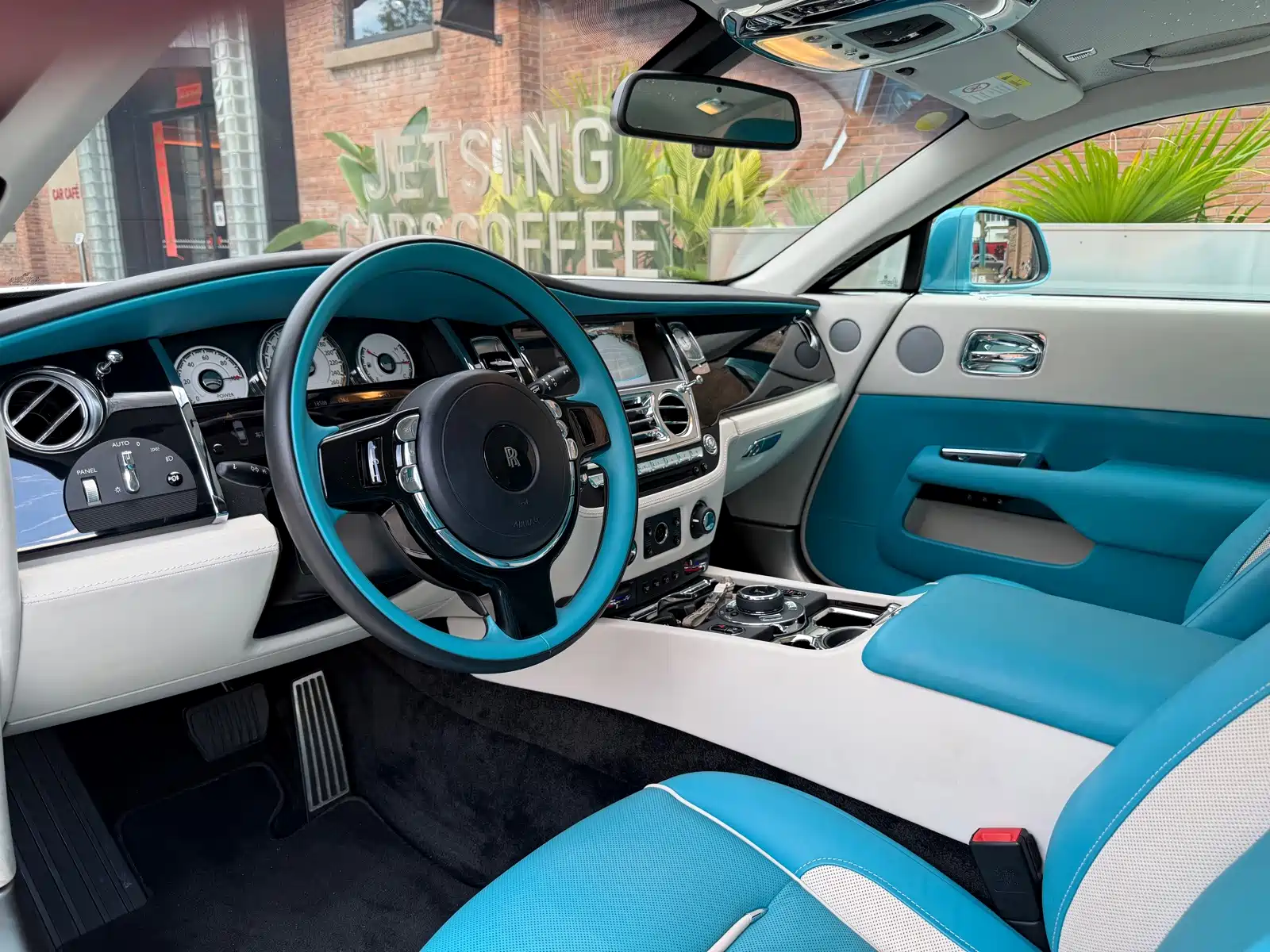 Фото 8 - Rolls-Royce Wraith