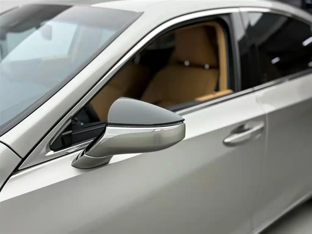 Lexus ES 2022 200 Excellence Edition фото 15