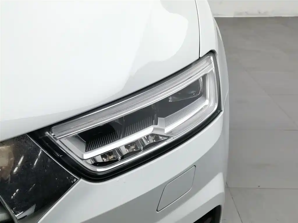 Audi Q3 2018 30th Anniversary Edition 30 TFSI Fashion фото 7