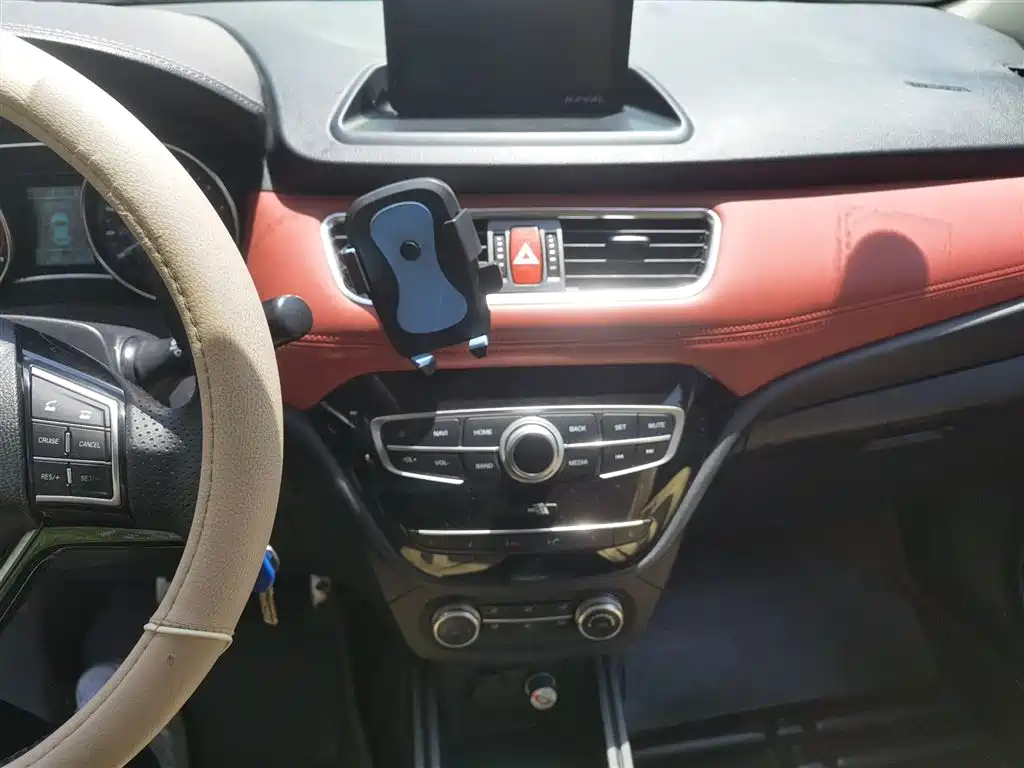 Haval H1 2016 Blue Label 1.5L AMT Luxury фото 6