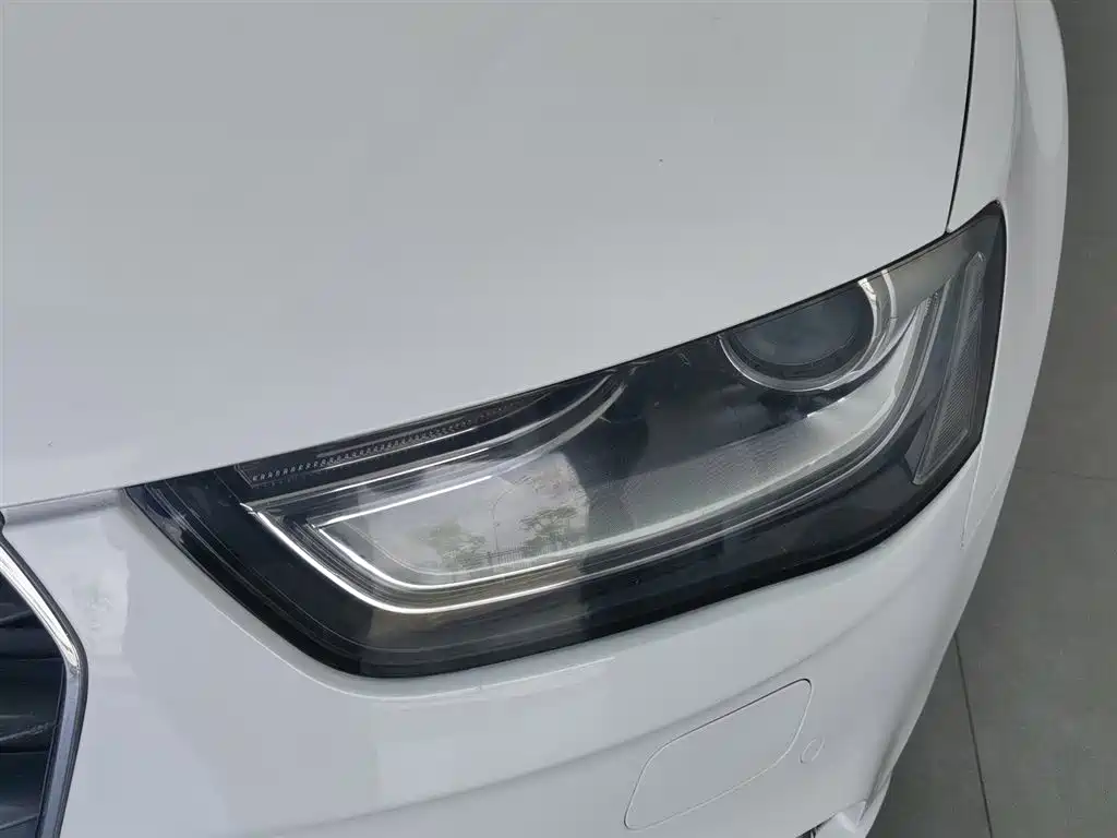 Audi A4L 2015 35 TFSI Auto Comfort фото 7