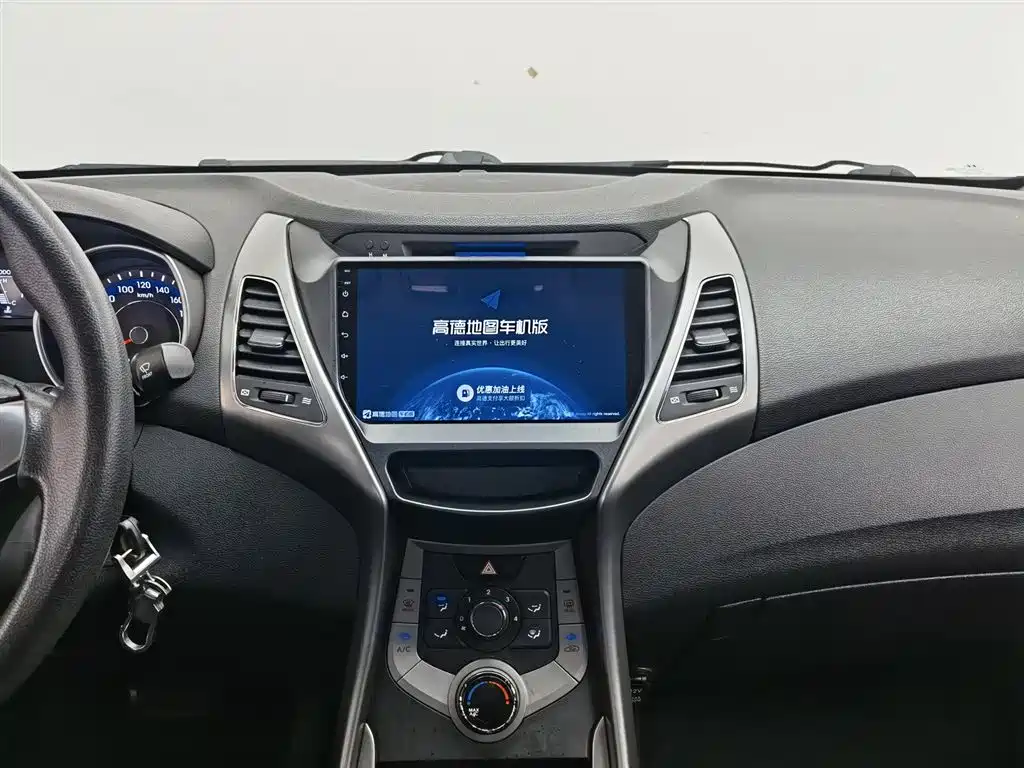 Hyundai Langdong 2012 1.6L Automatic Fashion фото 12