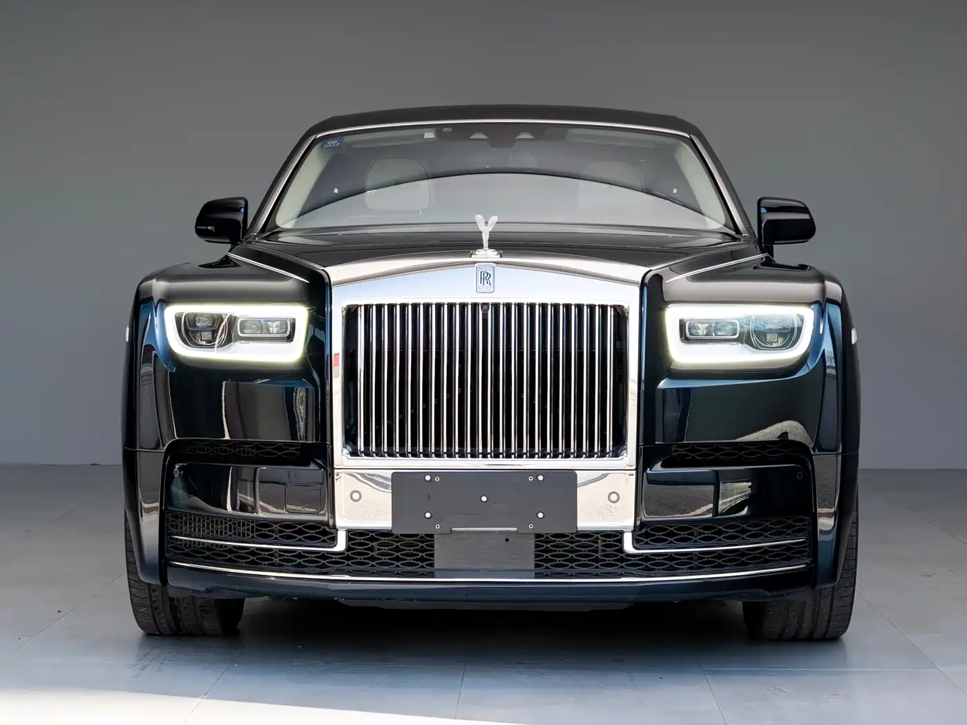 Rolls-Royce Phantom 2018 6.7T Long Wheelbase Version
