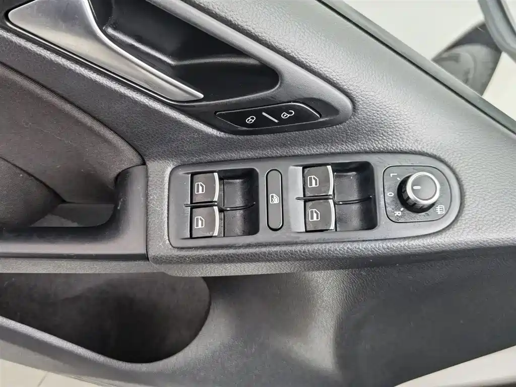 Volkswagen Golf 2012 1.4TSI Automatic Comfort фото 9