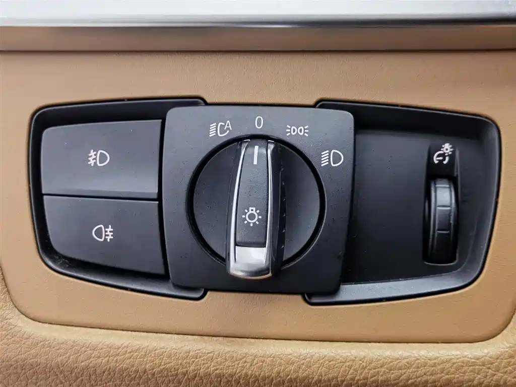 BMW 3 Series 2014 320Li Luxury Design Package фото 21