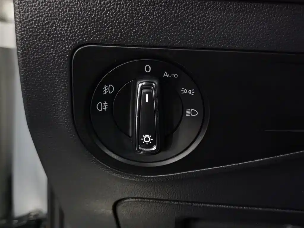 Volkswagen Tiguan L 2020 330TSI Auto 2WD R-Line Flagship China VI фото 21