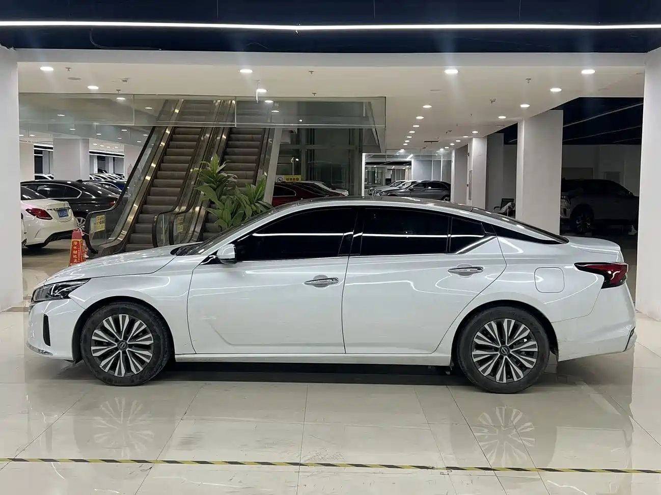 Nissan TEANA, миниатюра 3