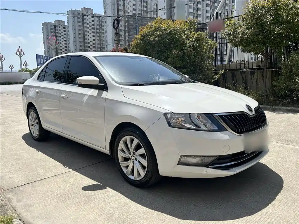 Škoda Rapid 2019 1.5L Automatic Comfort Version China VI фото 3