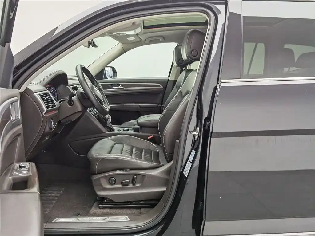 Volkswagen Teramont 2017 530 V6 AWD Ultimate Flagship Edition фото 10