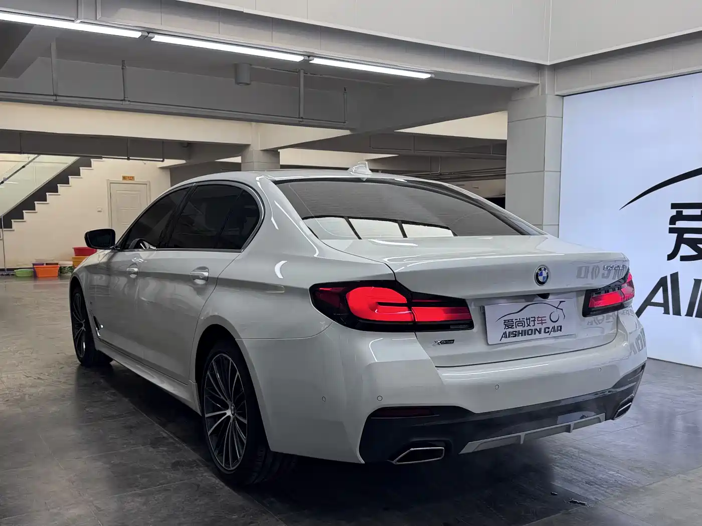 BMW 5 Series 2023 530Li xDrive M Sport Package фото 5