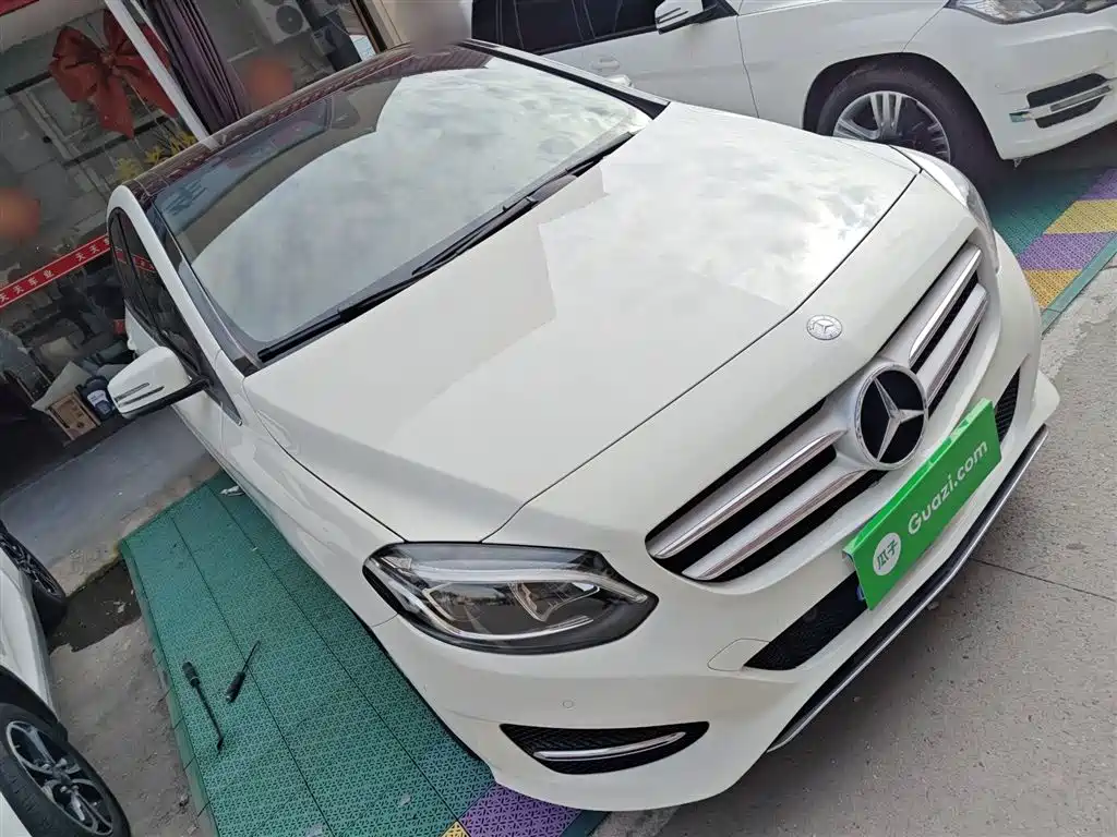 Mercedes-Benz B-Class 2016 B 200 Collector's Edition фото 4