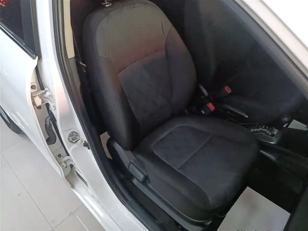 Kia K2 2012 Sedan 1.4L AT GLS Commemorative Edition фото 25