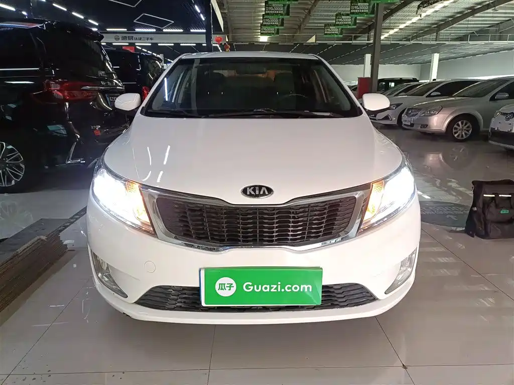 Kia K2 2012 Sedan 1.4L AT GLS Commemorative Edition фото 3