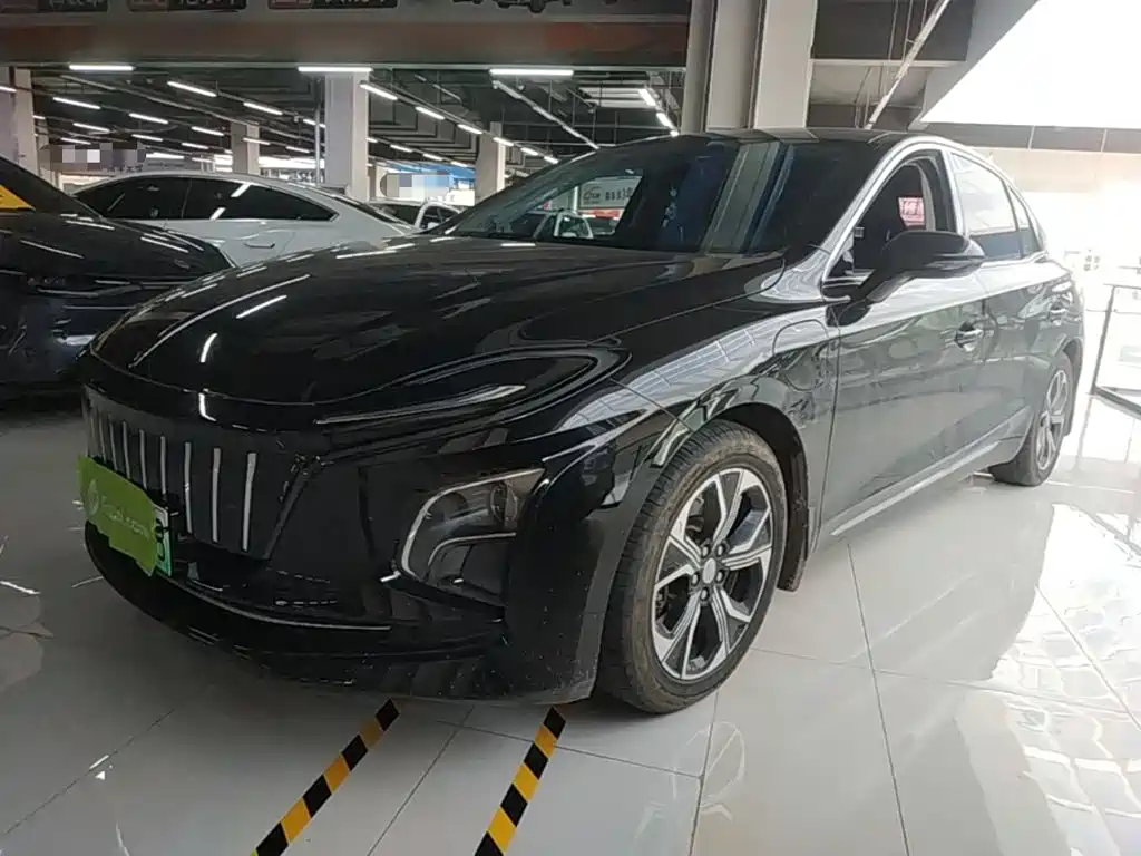 Hongqi E-QM5 2023 Facelift Basic Travel Edition