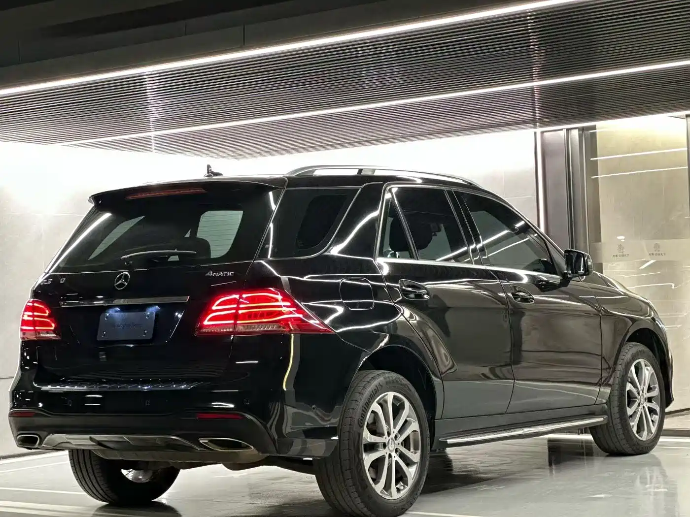 Mercedes-Benz GLE 2017 GLE 320 4MATIC Luxury фото 36