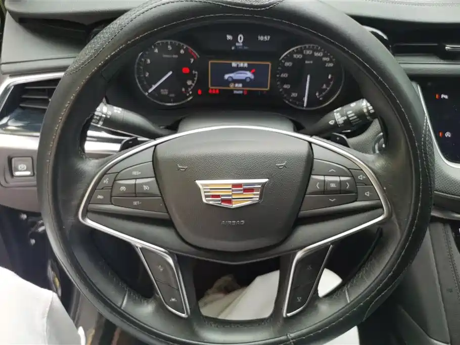 Cadillac XT5 2023 2.0T 2WD Fashion Edition фото 14