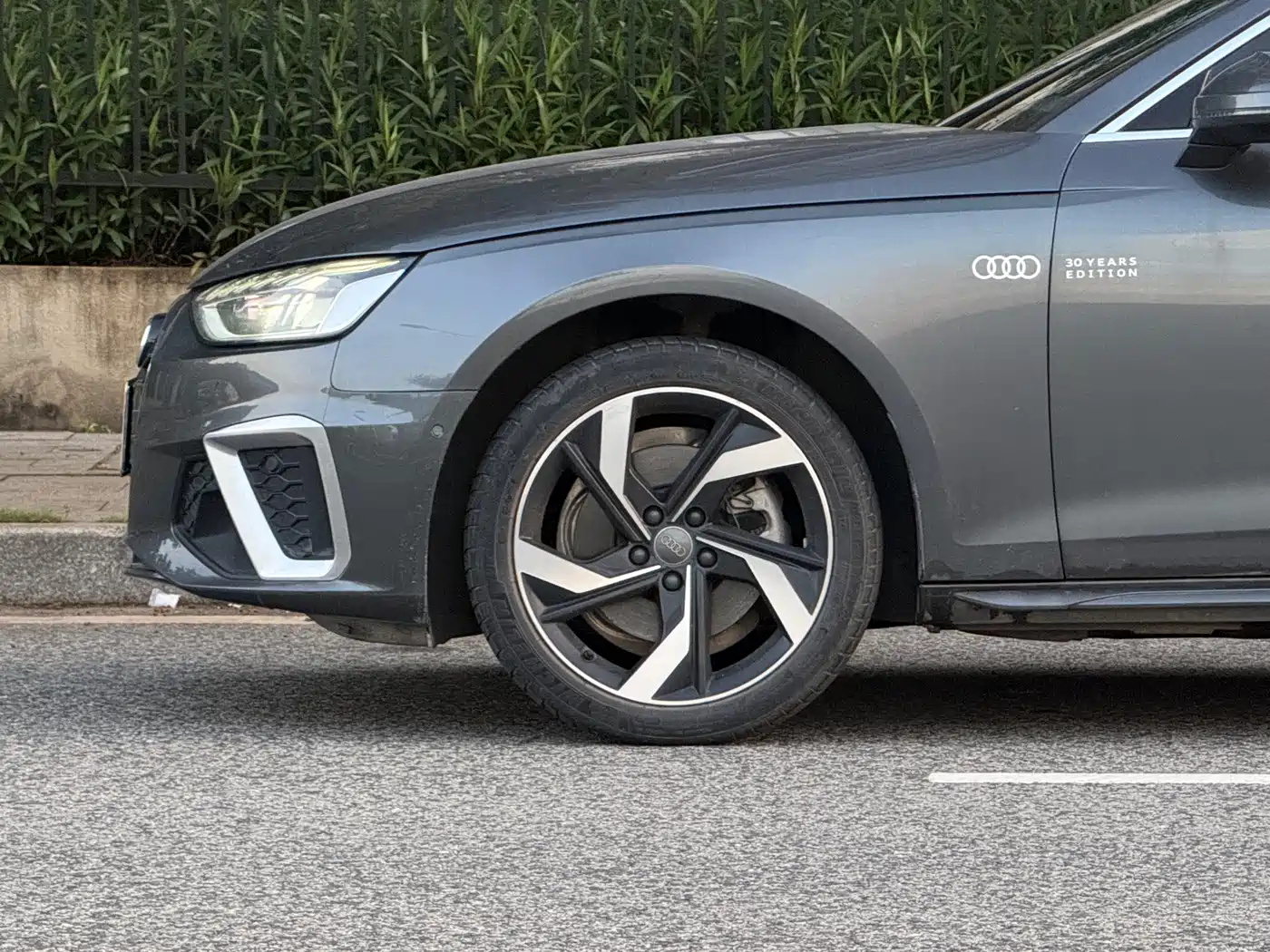 Audi A4L 2021 40 TFSI Premium Life Edition фото 16