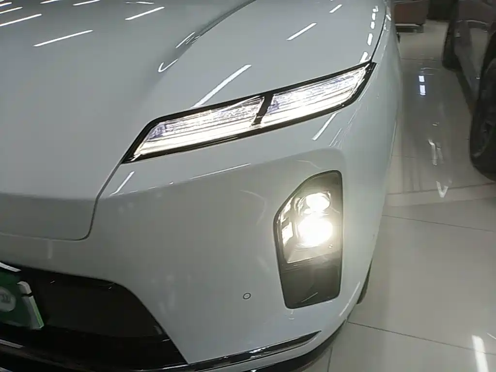 NIO ES8 2025 2025 Model 6-Seat Executive Luxury Edition