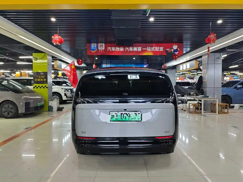 Li Auto IDEAL MEGA