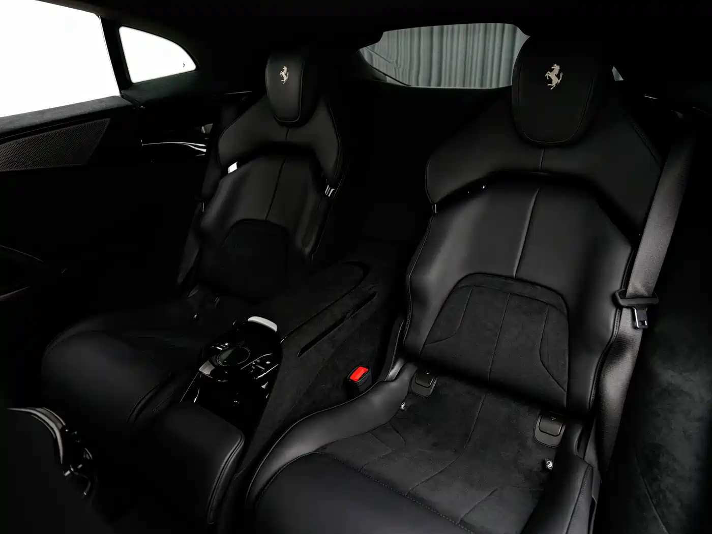 Ferrari Purosangue 2025 2023 6.5L V12