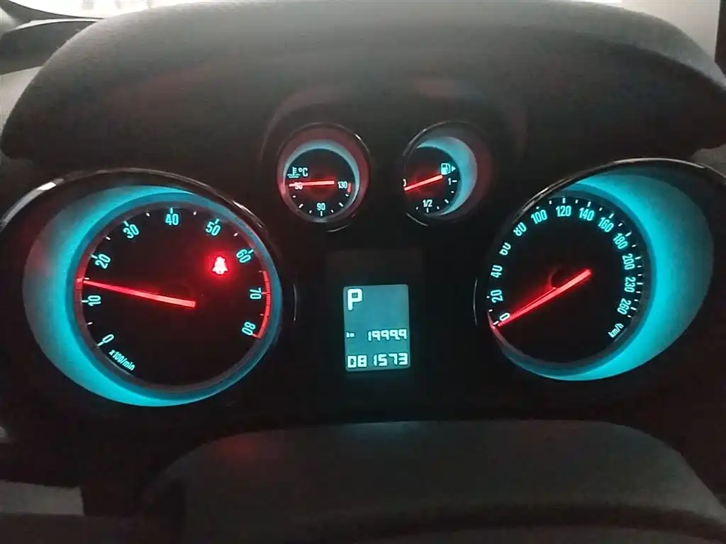 Buick Encore 2014 1.4T Automatic 2WD Urban Elite фото 12