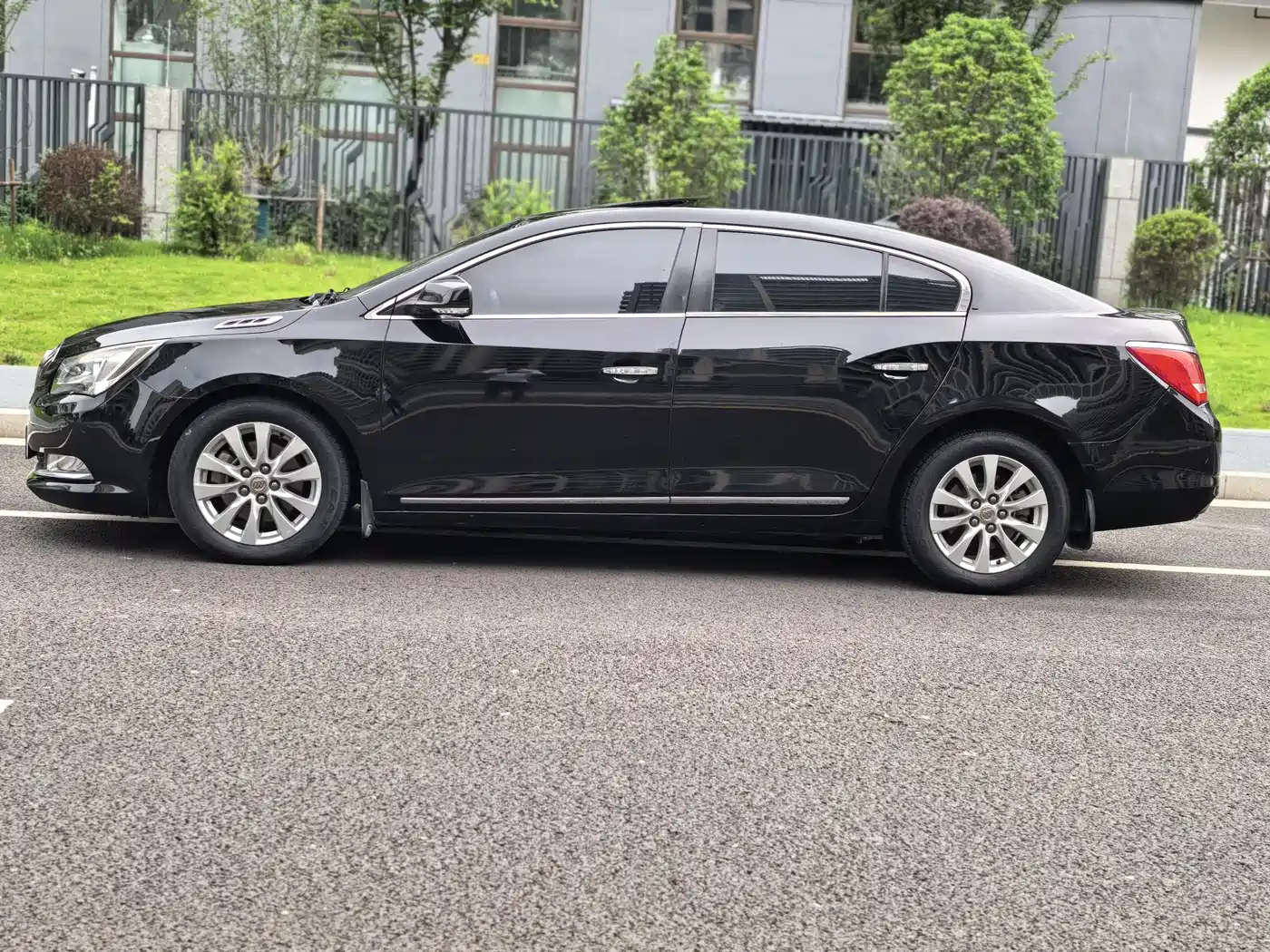 Buick LaCrosse 2013 2.4L SIDI Elite Comfort фото 4