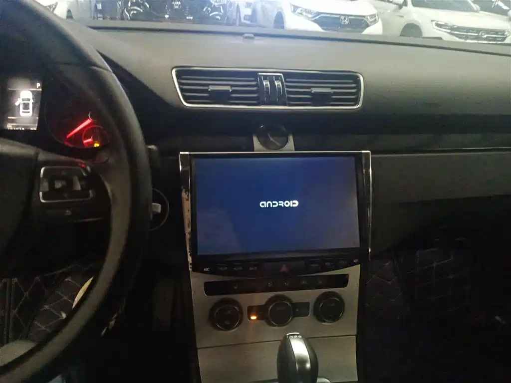 Volkswagen Magotan 2015 1.8TSI Luxury фото 10