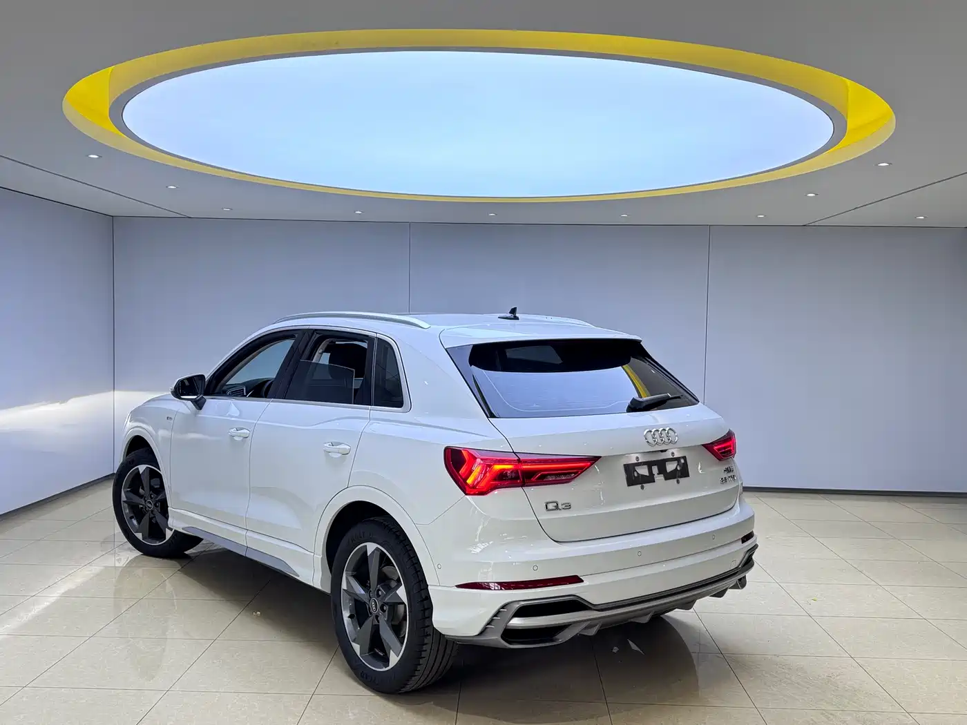 Audi Q3 2022 35 TFSI Fashion Dynamic фото 4