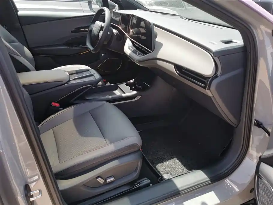 Hongqi EH7 2025 640 AWD Smart Selection Edition фото 8