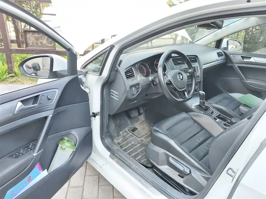 Volkswagen Golf 2014 1.4TSI Automatic Luxury фото 14