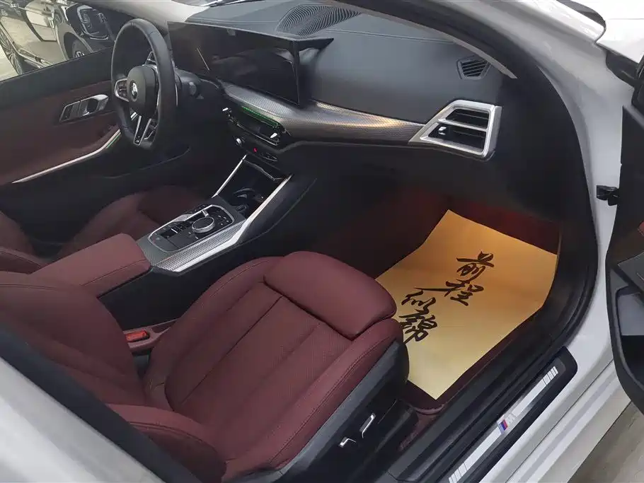 BMW 3 Series 2025 330Li Premium M Sport Night Edition фото 8