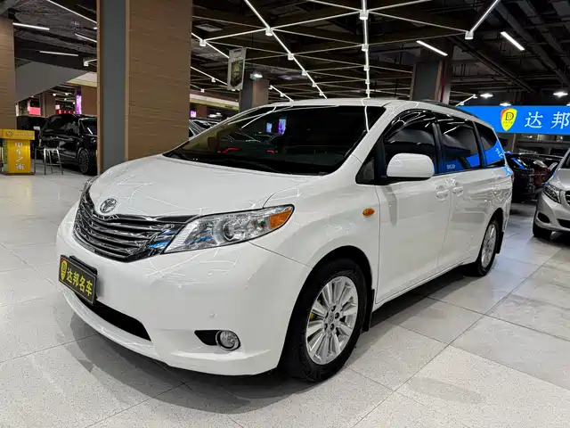Toyota Sienna 2015 3.5L 4WD L