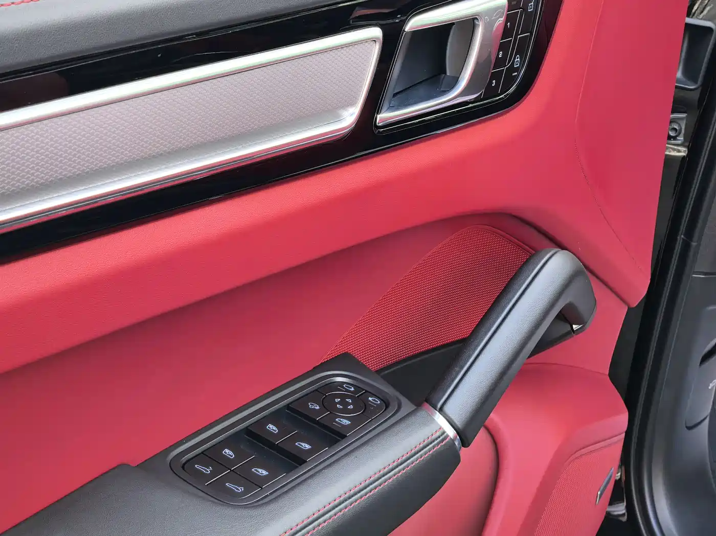 Porsche Cayenne 2023 Cayenne 3.0T Platinum Edition фото 15