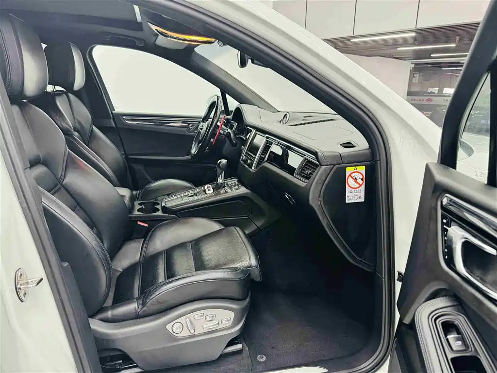 Porsche Macan 2014 Macan S 3.0T фото 25