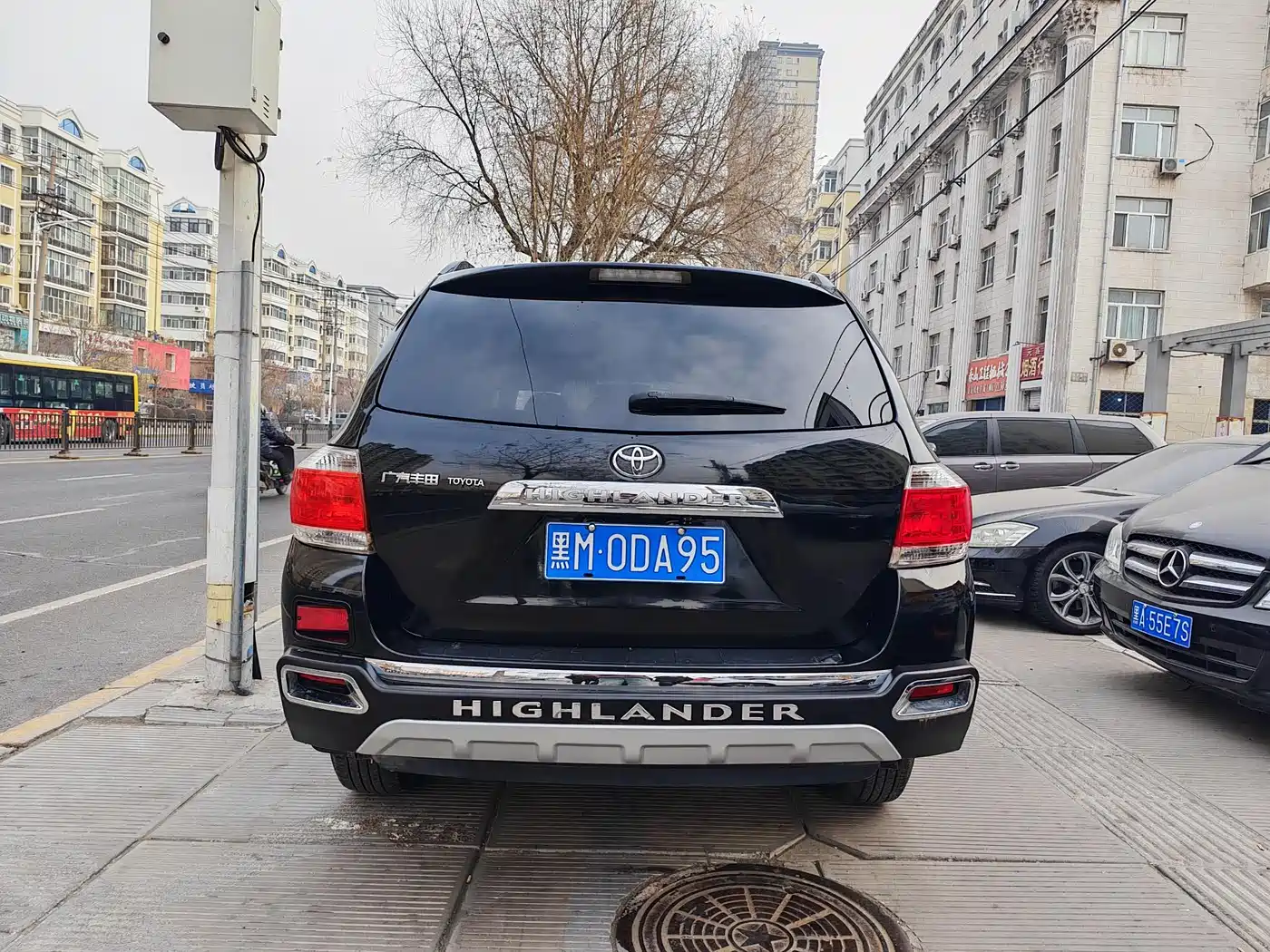 Toyota Highlander 2012 2.7L 2WD 5-seater Elite Edition фото 5