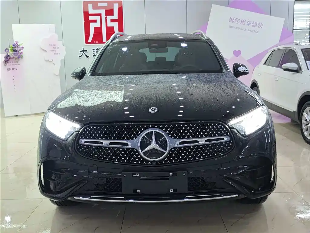 Mercedes-Benz GLC 2023 Facelift GLC 300 L 4MATIC Sport 5-Seater фото 2