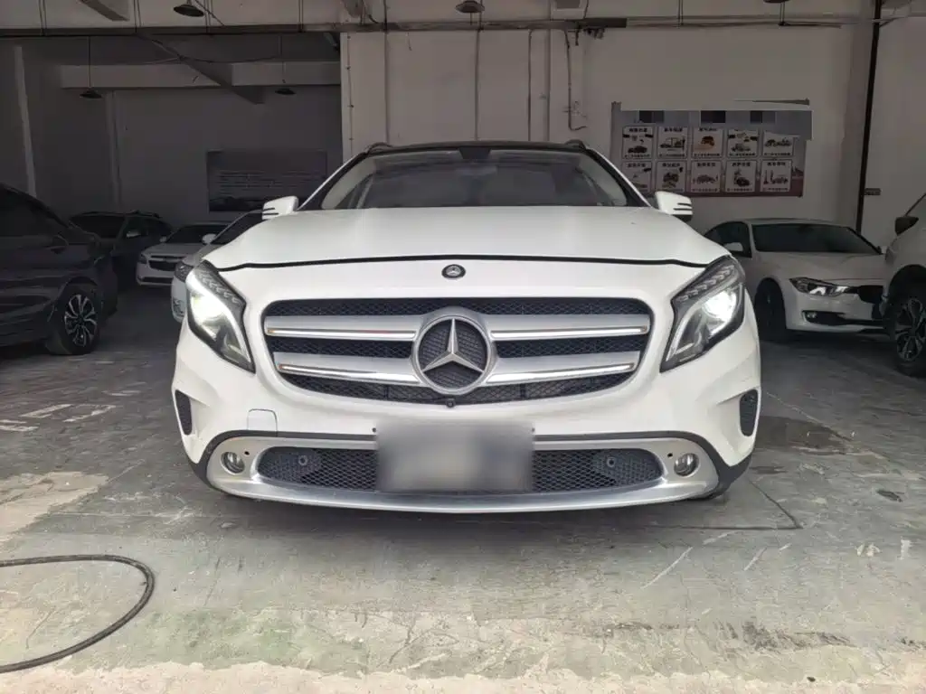 Mercedes-Benz GLA 2015 2015 GLA 200 Fashion