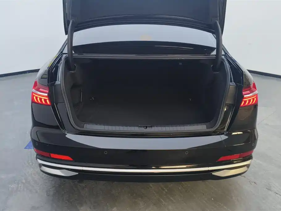 Audi A6L 2023 Facelift 45 TFSI Premium Dynamic фото 4
